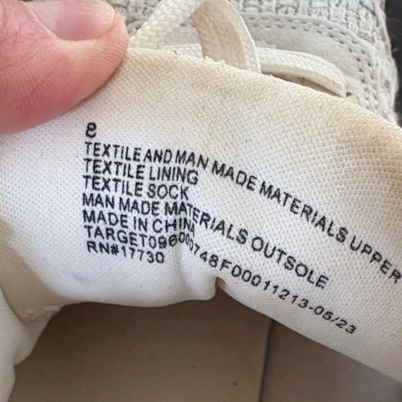 Universal Thread Cream Textured Sneakers - Picture 7 of 7